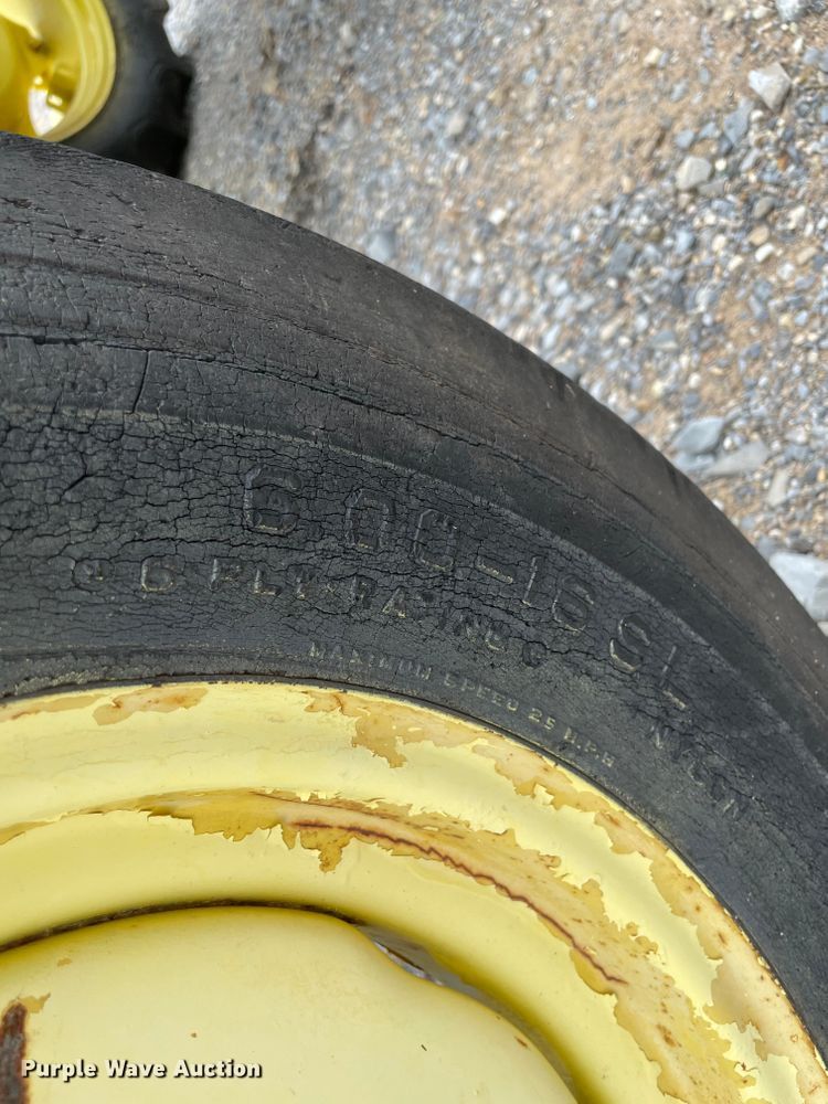 image for item KE9338 1979 John Deere 950  tractor