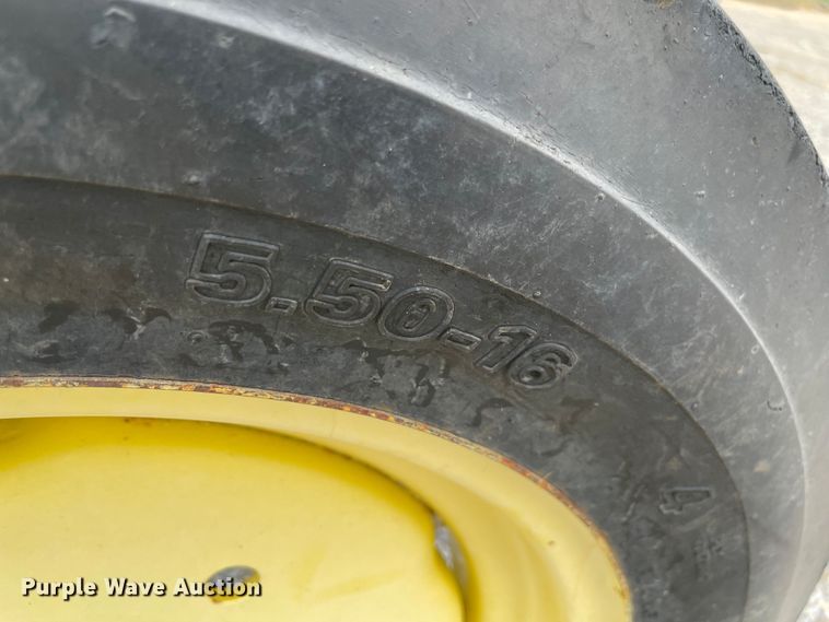 image for item KE9338 1979 John Deere 950  tractor