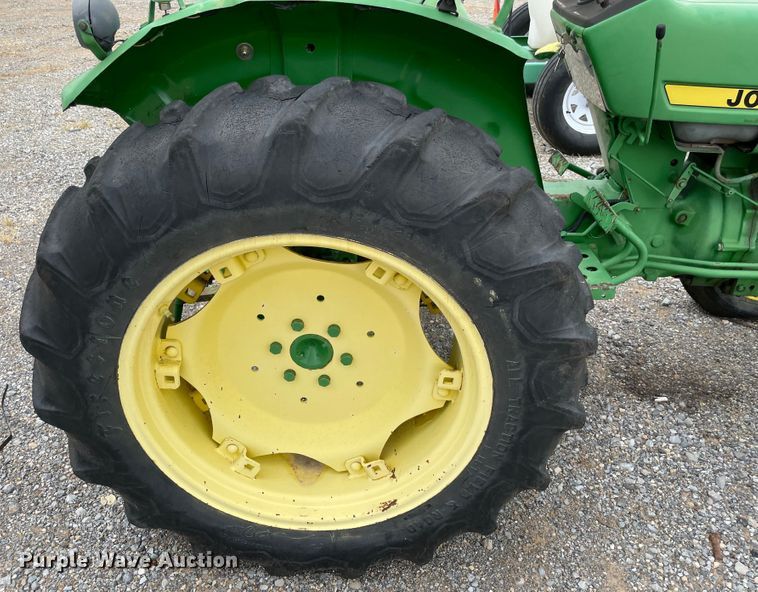 image for item KE9338 1979 John Deere 950  tractor