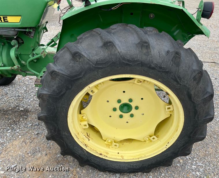 image for item KE9338 1979 John Deere 950  tractor