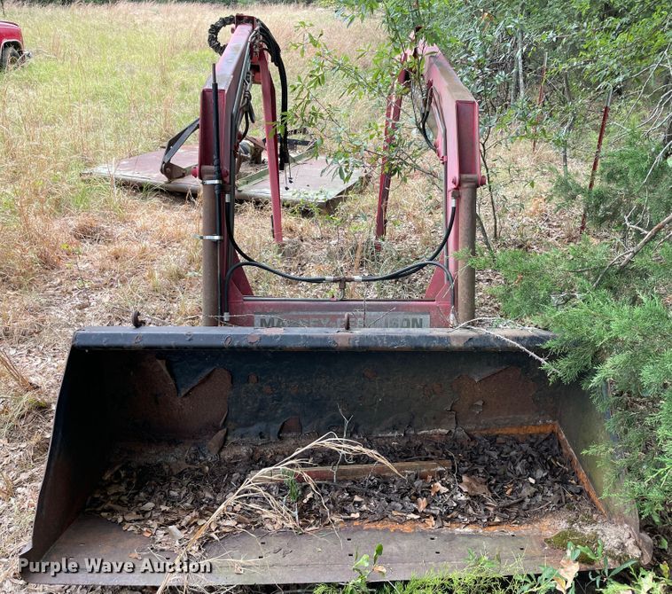 image for item KE9343 Massey Ferguson 1036  loader