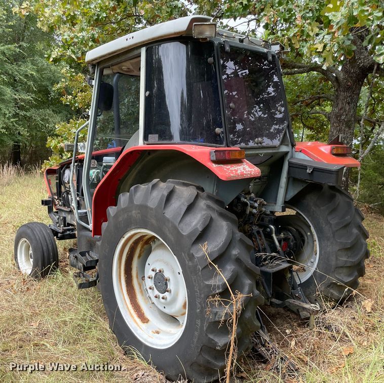 image for item KE9344 1999 Massey Ferguson 4233  tractor