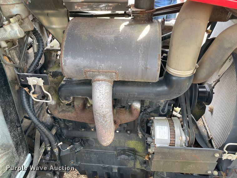 image for item KE9344 1999 Massey Ferguson 4233  tractor