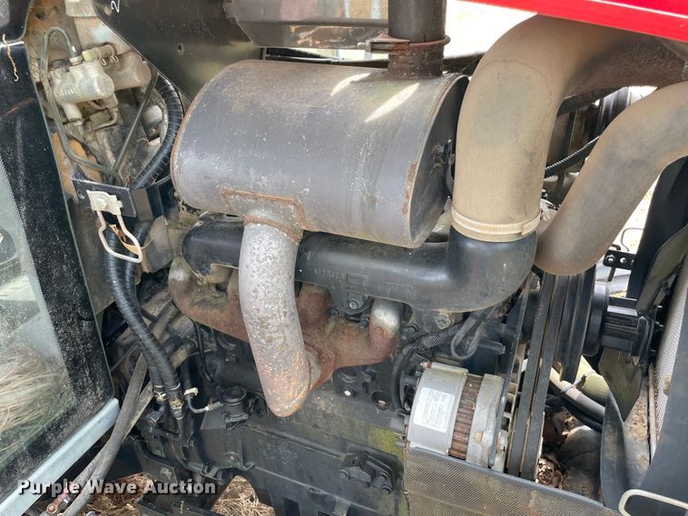 image for item KE9344 1999 Massey Ferguson 4233  tractor