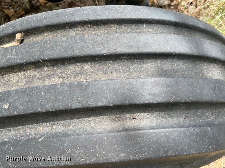 image for item KE9344 1999 Massey Ferguson 4233  tractor