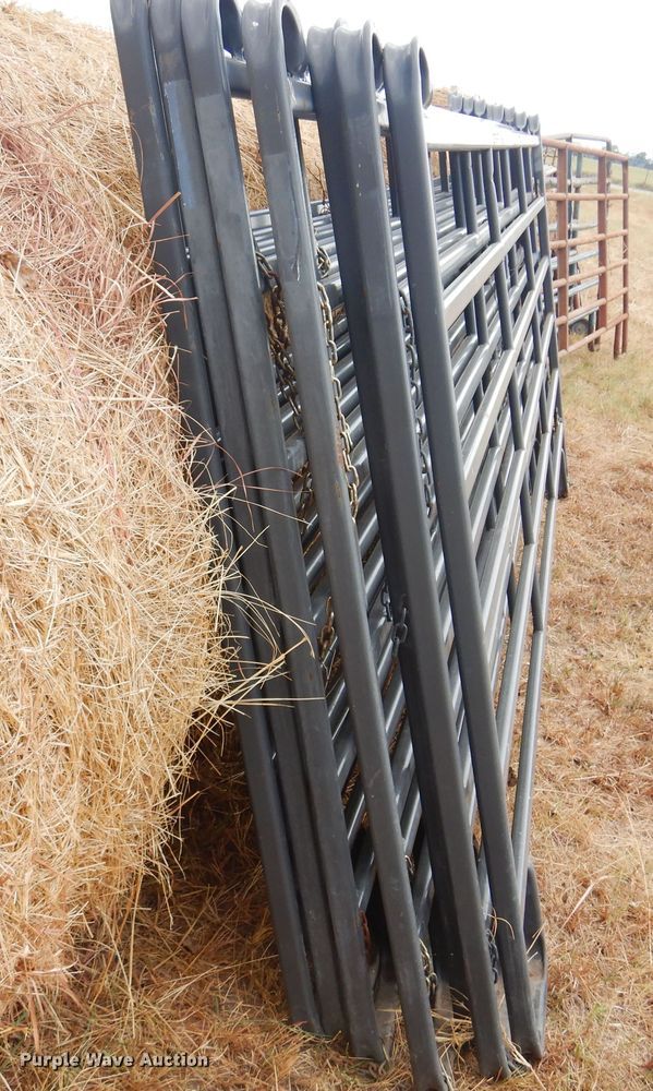 image for item KI9244 (9) livestock panels