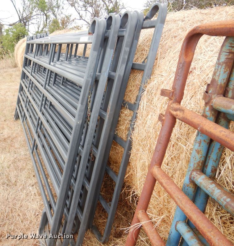 image for item KI9244 (9) livestock panels