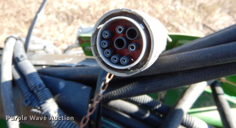 image for item LB9822 2004 John Deere 1770 MaxEmerge Plus  no-till planter