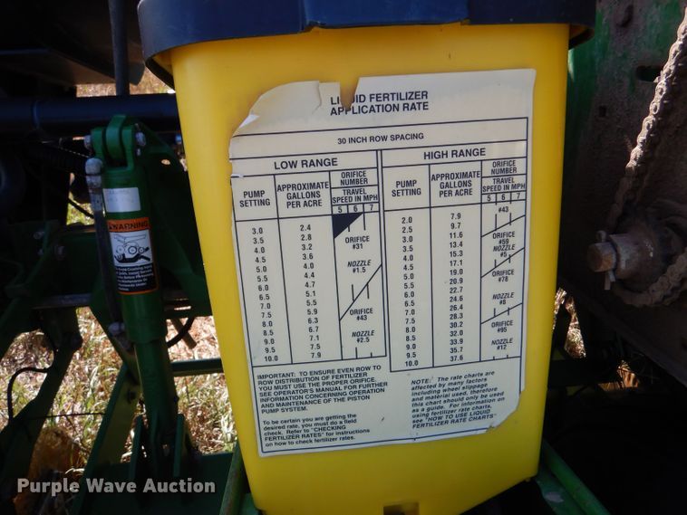 image for item LB9822 2004 John Deere 1770 MaxEmerge Plus  no-till planter