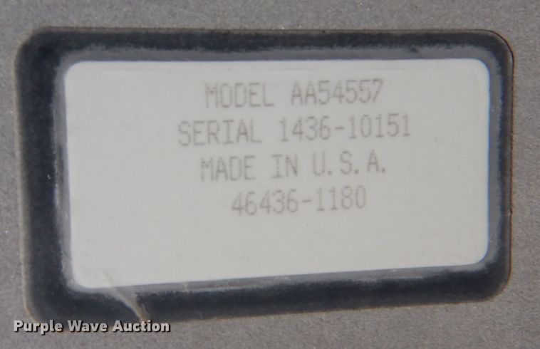 image for item LB9822 2004 John Deere 1770 MaxEmerge Plus  no-till planter