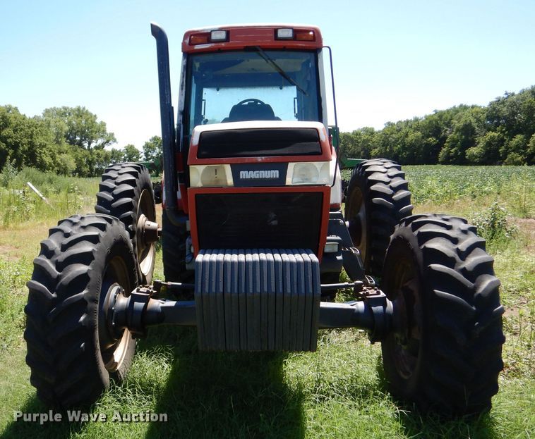 image for item LB9833 1989 Case IH Magnum 7140  MFWD tractor