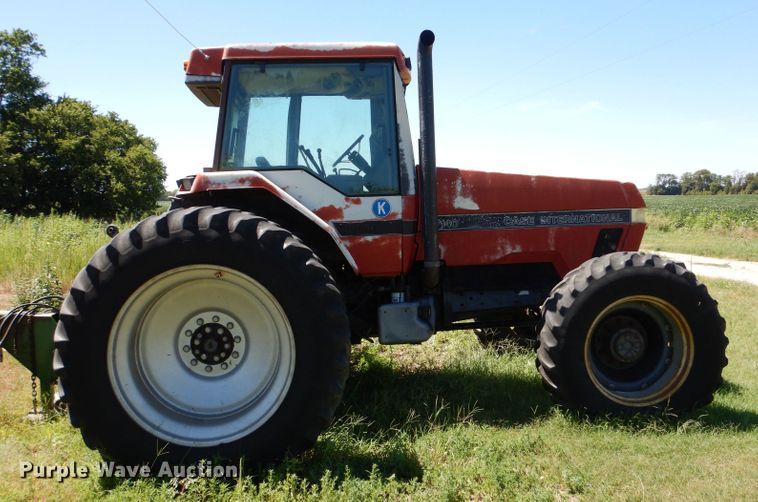 image for item LB9833 1989 Case IH Magnum 7140  MFWD tractor