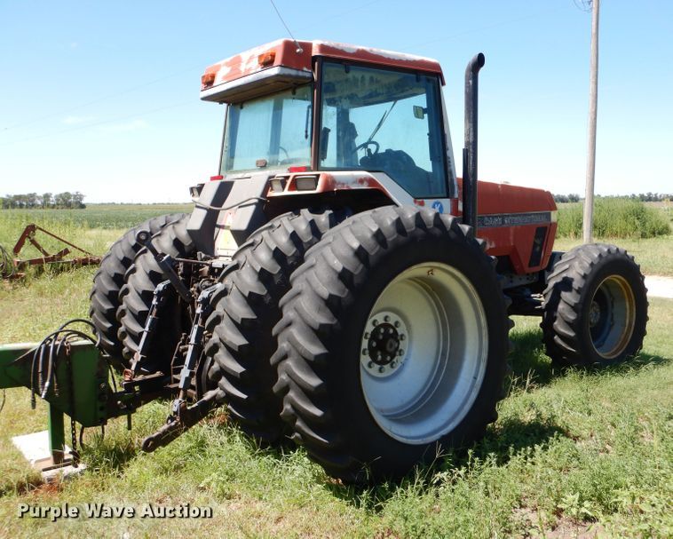 image for item LB9833 1989 Case IH Magnum 7140  MFWD tractor