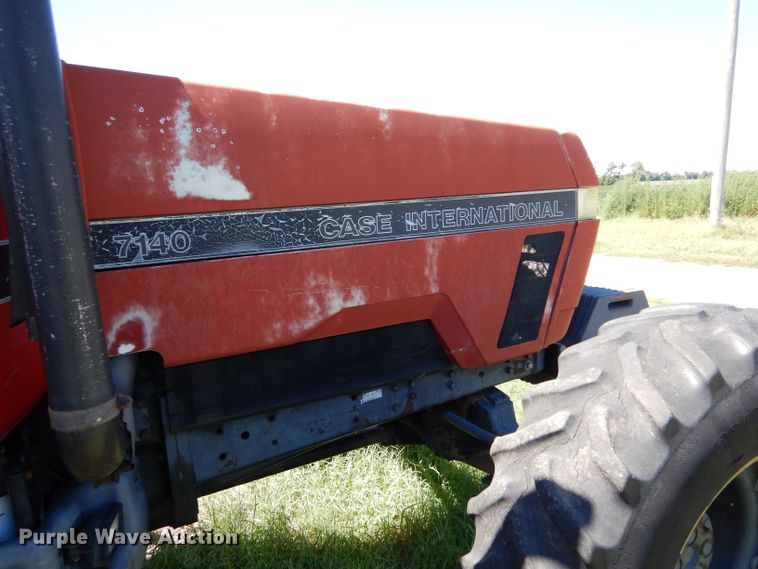 image for item LB9833 1989 Case IH Magnum 7140  MFWD tractor