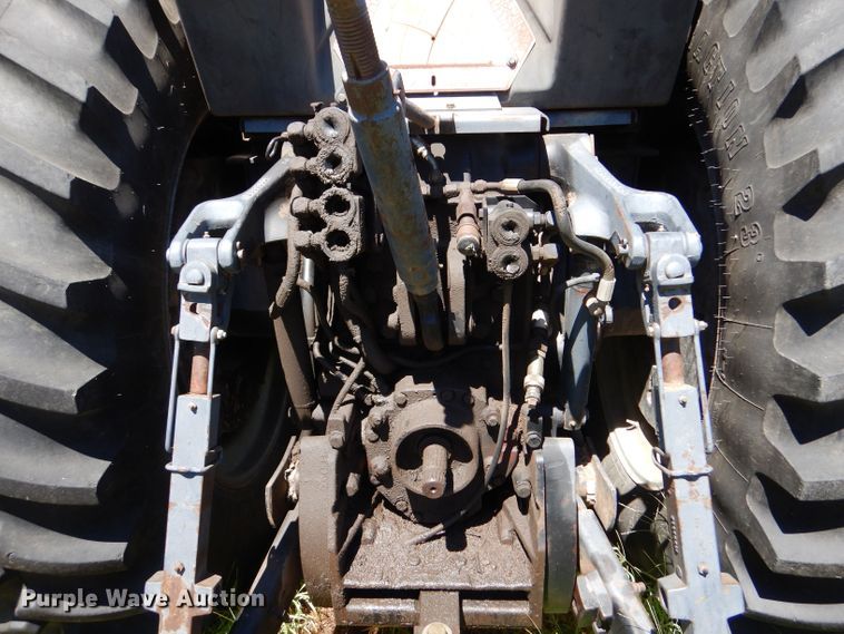 image for item LB9833 1989 Case IH Magnum 7140  MFWD tractor