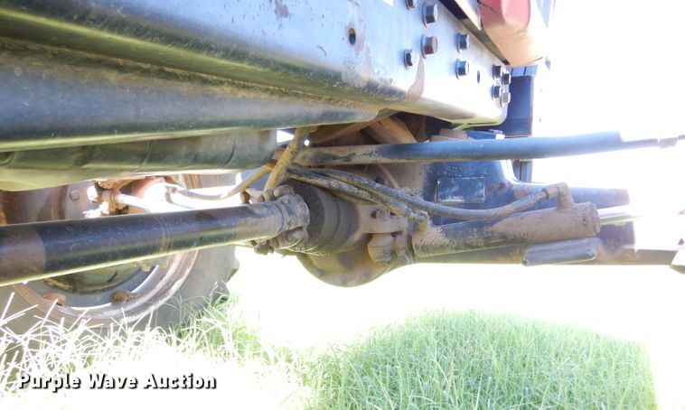 image for item LB9833 1989 Case IH Magnum 7140  MFWD tractor