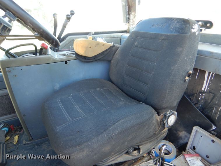 image for item LB9833 1989 Case IH Magnum 7140  MFWD tractor