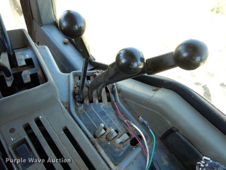 image for item LB9833 1989 Case IH Magnum 7140  MFWD tractor