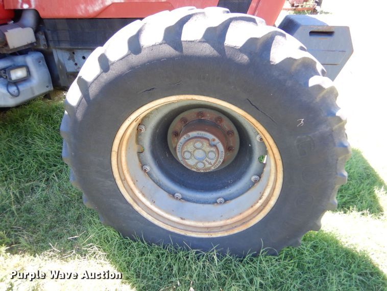 image for item LB9833 1989 Case IH Magnum 7140  MFWD tractor