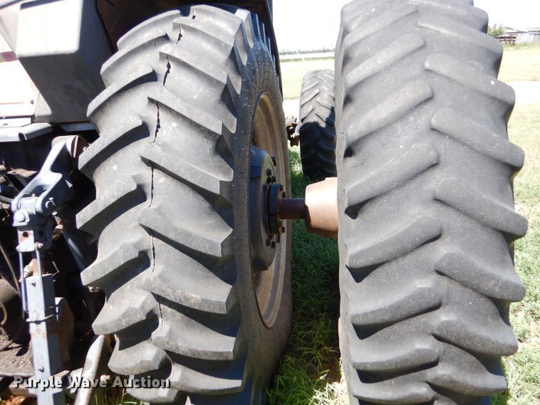 image for item LB9833 1989 Case IH Magnum 7140  MFWD tractor