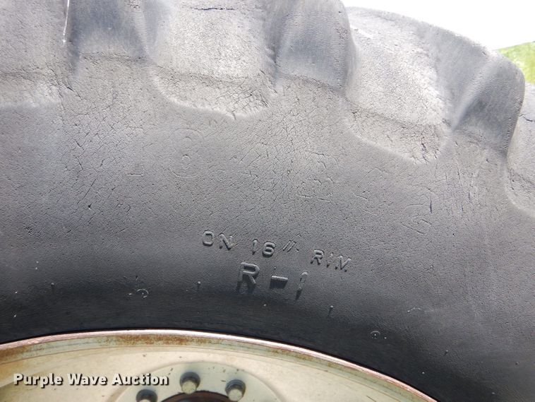 image for item LB9833 1989 Case IH Magnum 7140  MFWD tractor