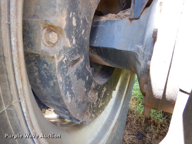 image for item LB9833 1989 Case IH Magnum 7140  MFWD tractor