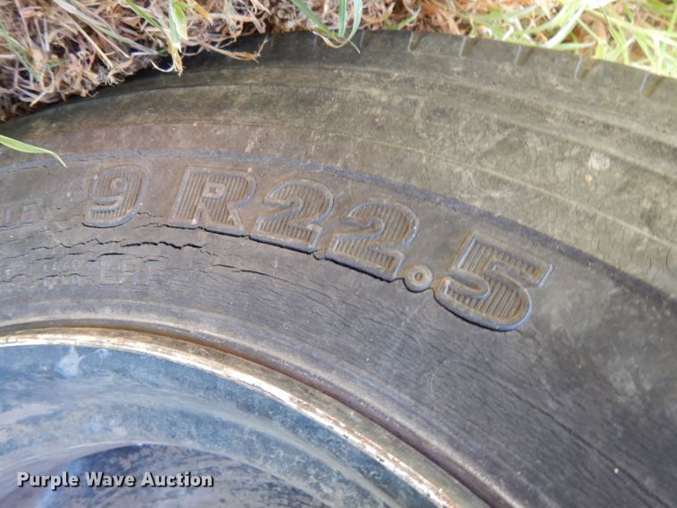 image for item LB9834 Great Plains Solid Stand 24  no-till grain drill