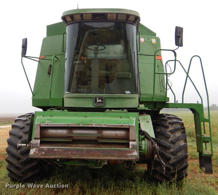 image for item LB9848 John Deere 9600  combine