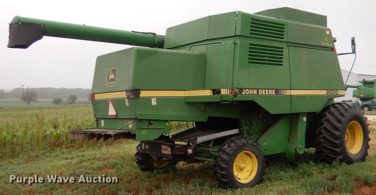 image for item LB9848 John Deere 9600  combine
