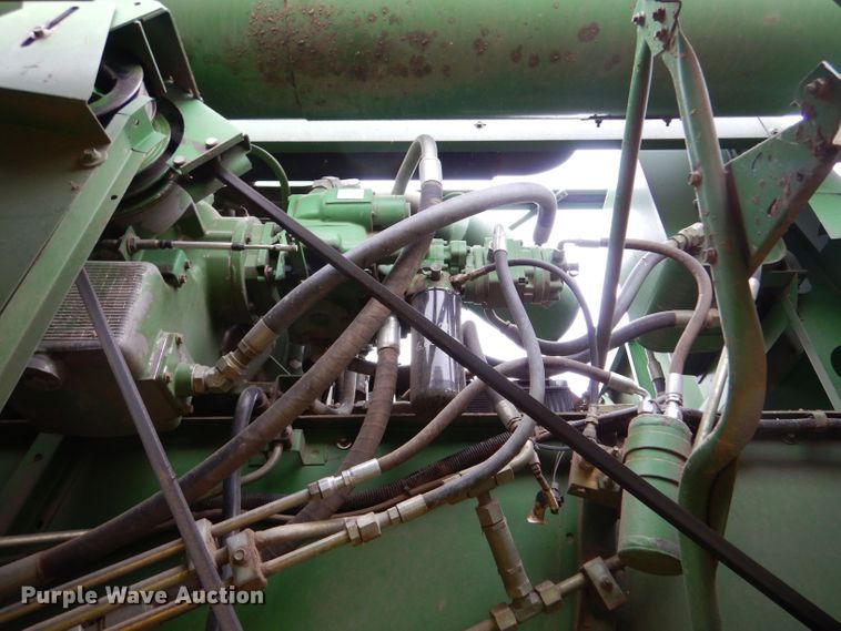 image for item LB9848 John Deere 9600  combine