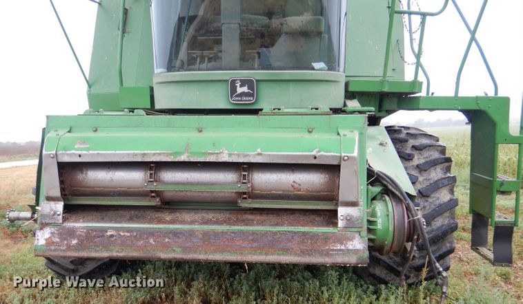 image for item LB9848 John Deere 9600  combine