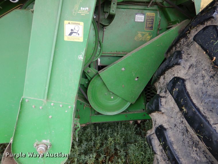 image for item LB9848 John Deere 9600  combine
