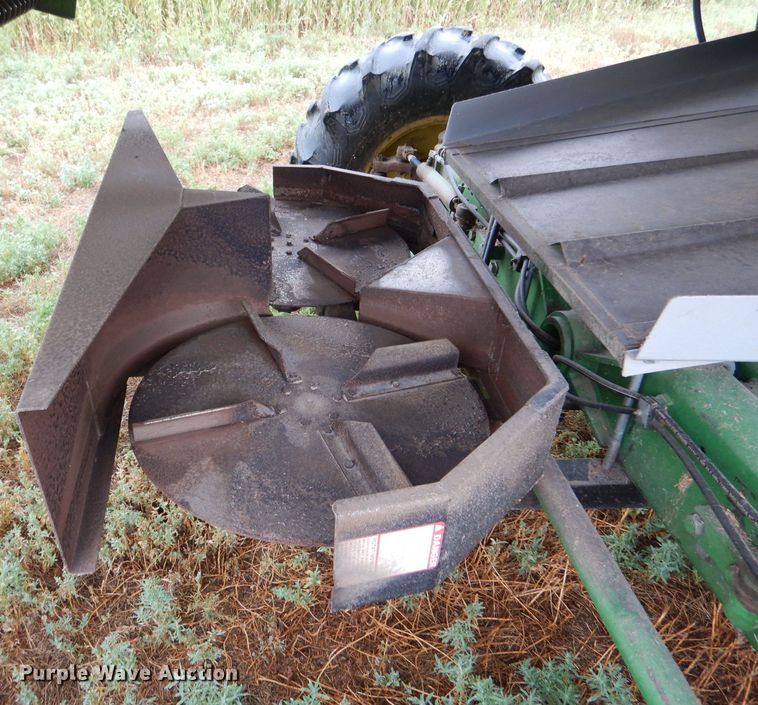 image for item LB9848 John Deere 9600  combine