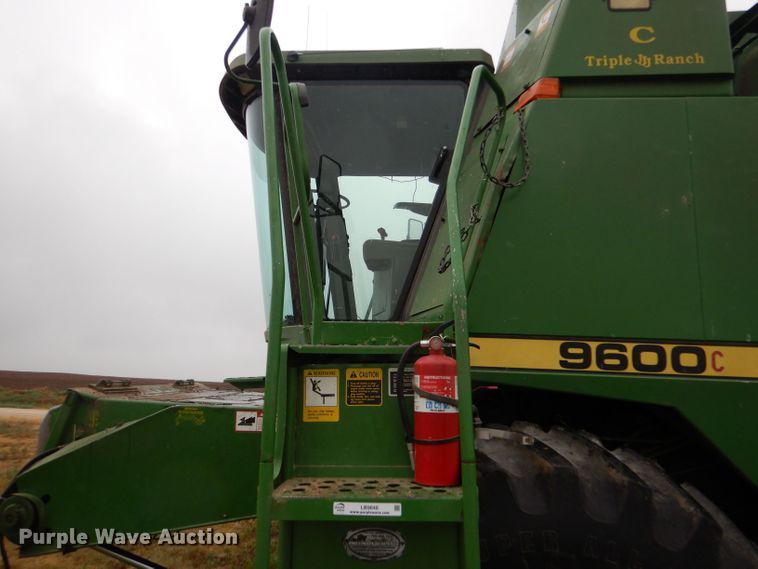 image for item LB9848 John Deere 9600  combine