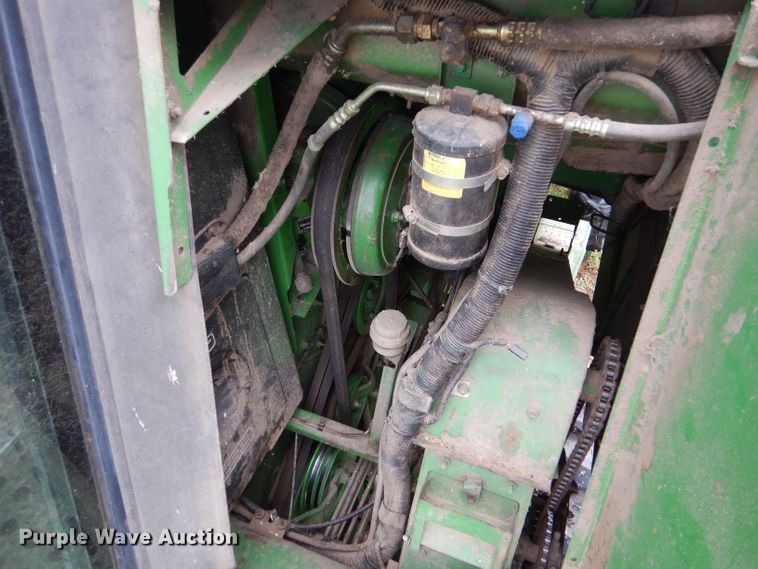 image for item LB9848 John Deere 9600  combine
