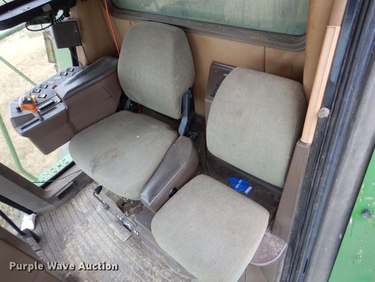 image for item LB9848 John Deere 9600  combine