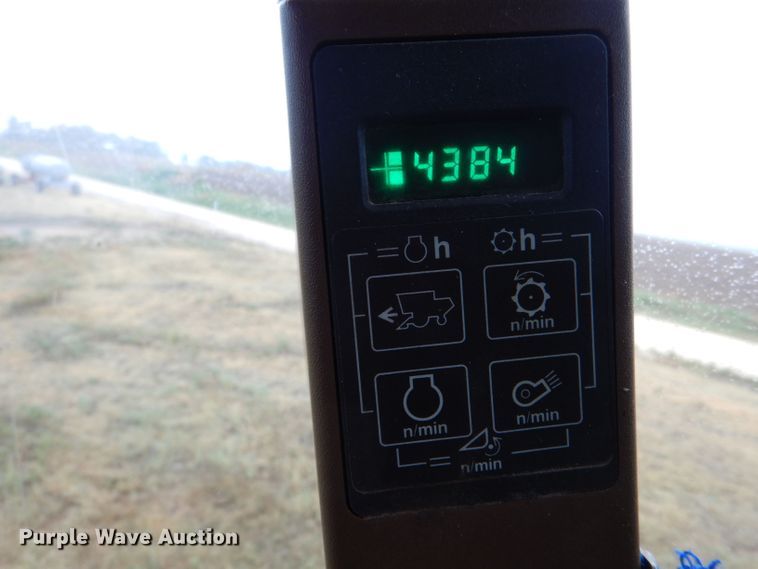 image for item LB9848 John Deere 9600  combine