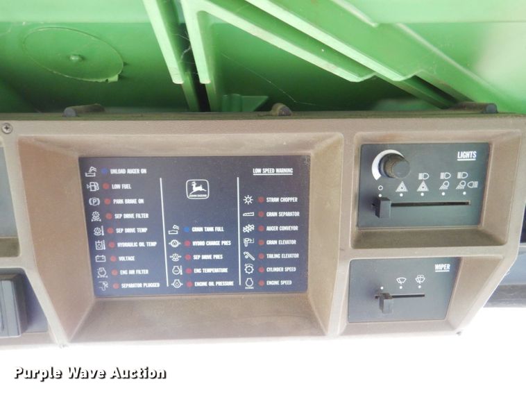 image for item LB9848 John Deere 9600  combine