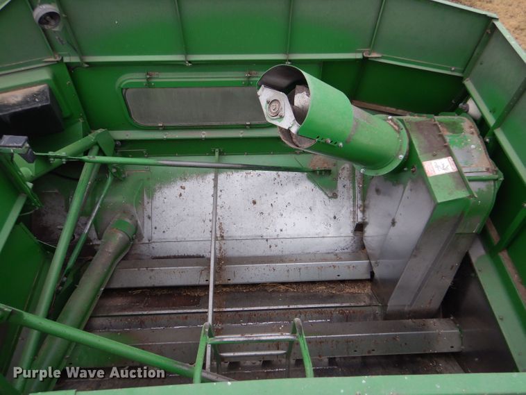 image for item LB9848 John Deere 9600  combine