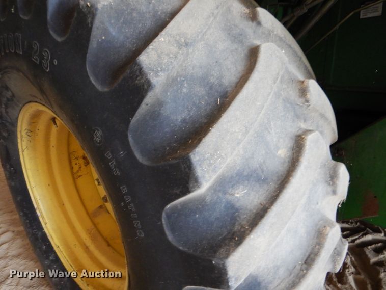 image for item LB9848 John Deere 9600  combine