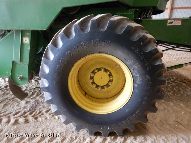 image for item LB9848 John Deere 9600  combine