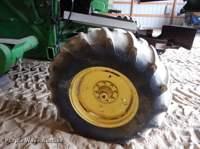 image for item LB9848 John Deere 9600  combine