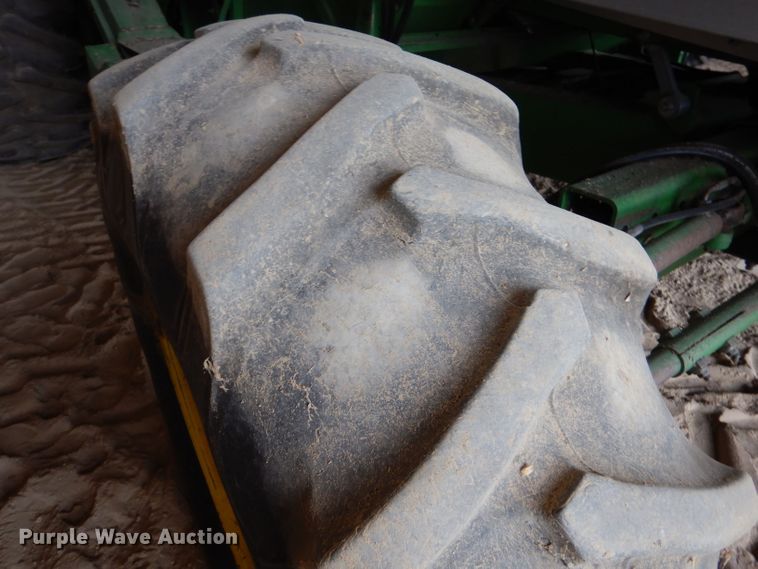 image for item LB9848 John Deere 9600  combine