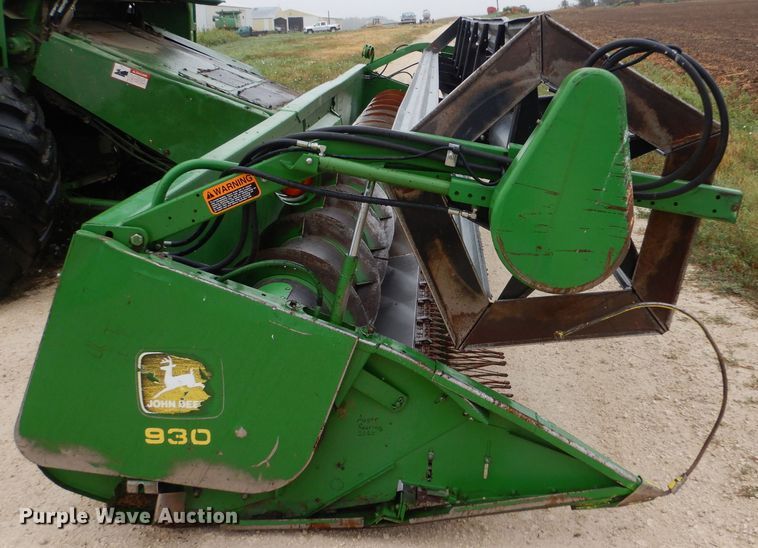 image for item LB9849 John Deere 930  rigid head