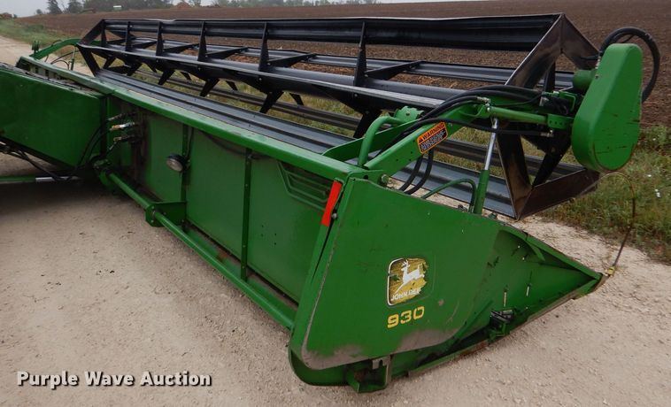 image for item LB9849 John Deere 930  rigid head