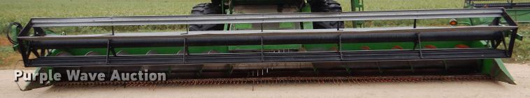 image for item LB9849 John Deere 930  rigid head