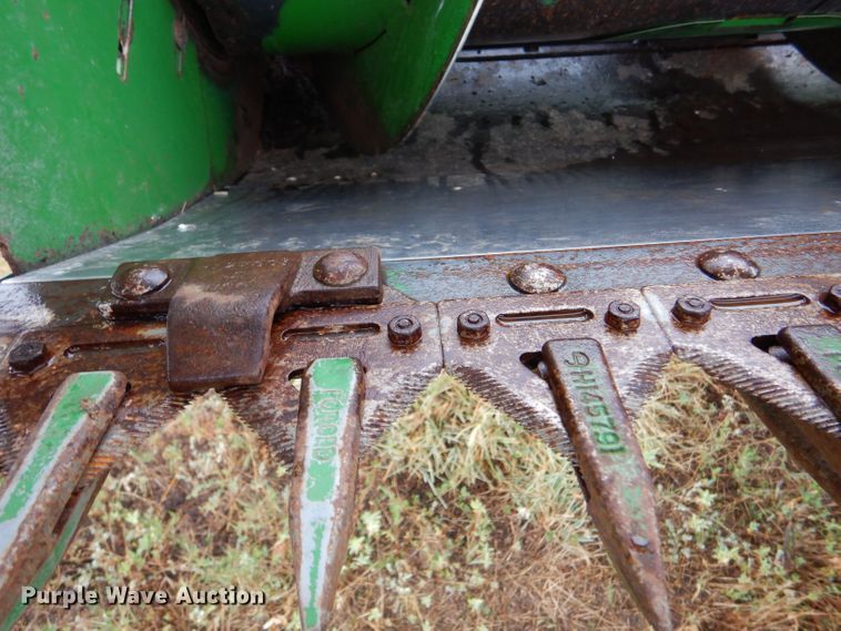 image for item LB9849 John Deere 930  rigid head