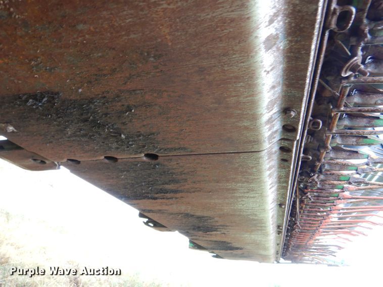 image for item LB9849 John Deere 930  rigid head