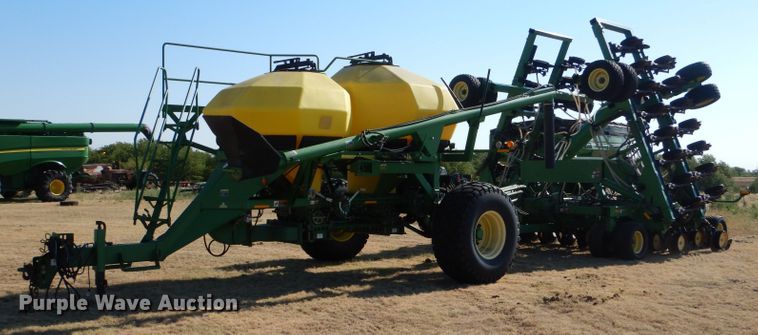 image for item LB9893 John Deere 1850  air seeder
