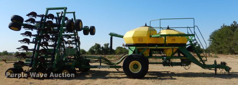 image for item LB9893 John Deere 1850  air seeder